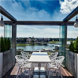 Roof Top Terrace & Lounge Bar